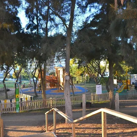 Navegador Park View, 5 Pers, Pisc,700m Plage,strip Apartment Albufeira